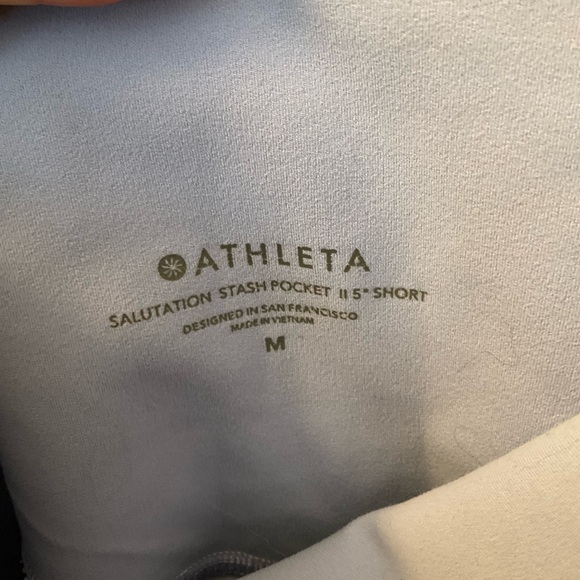 2 Pair Athleta Salutation Stash Pocket Short - Picture 11 of 14